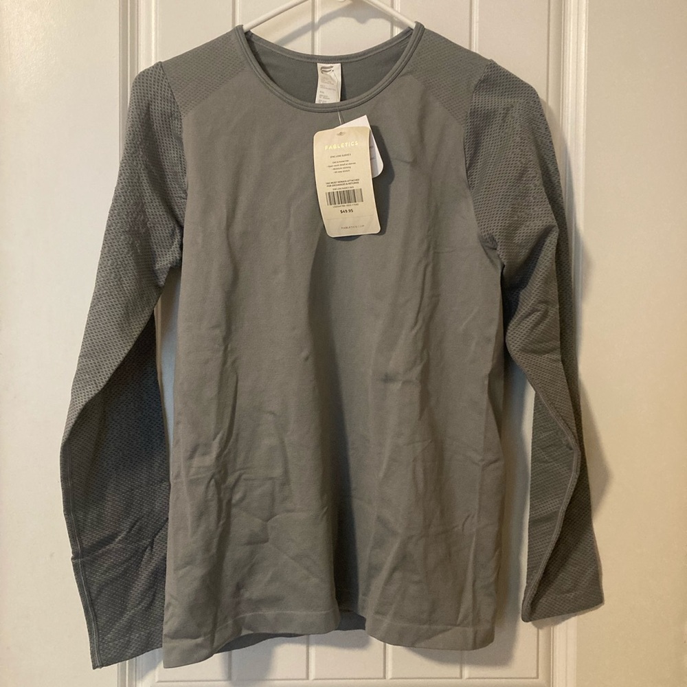 NWT Fabletics Sync Long Sleeve II, grey, size M
